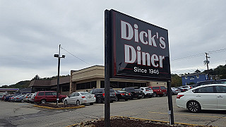 Dicks Diner outside