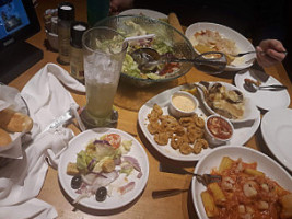 Olive Garden Bowling Green food