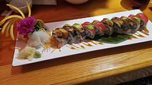 Roy's Sushi Thai Grill food