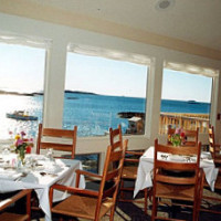 Pilot House at Sebasco Harbor Resort food