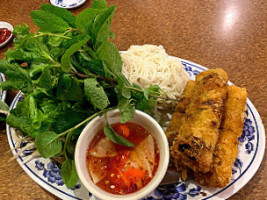 Pho Tau Bay 2 food