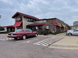 Chili's Grill Bar Sioux City outside