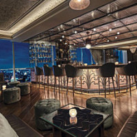 The Loft Champagne Bar at the Waldorf Astoria inside