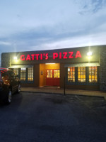 Mr Gatti's Pizza outside