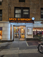 Spice Symphony outside