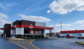 Arby's outside