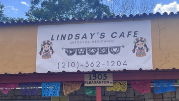 Lindsay’s Cafe inside