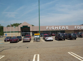 Fishers Foods Fulton outside