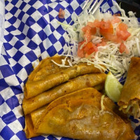 Tacos De Canasta food
