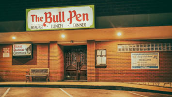 The Bull Pen outside