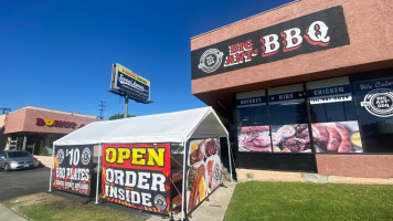 Big Ant's Bbq outside