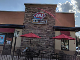 Dairy Queen Grill Chill outside