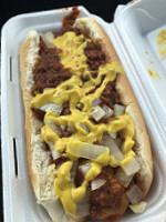 Mad Dogs Hot Dogs food