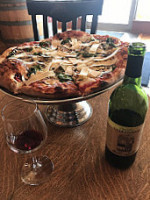 Howell's Mainstreet Winery food