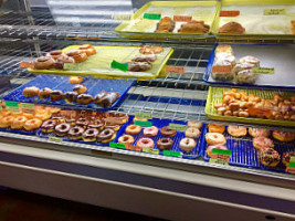 Baker's Street Donuts food
