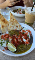 Akamai Coffee Wailea Village food