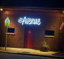 The Avenue Grill inside