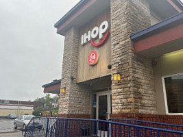 Ihop outside