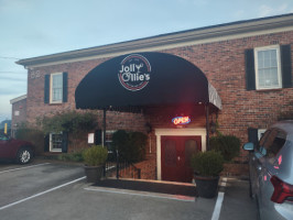 Jolly Ollie's Pizza Pub outside