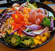 Ayemi Poke&deli food