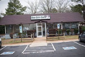 Oak City Cafe outside