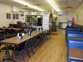 Pc's Cedar Creek Cafe inside