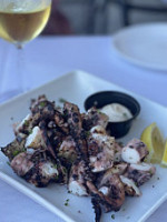 Vinny's Stone Crab Market Grill food