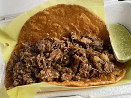 Pochos Tacos food
