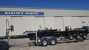 Hamlin's Marine Service outside