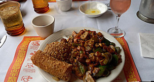 Zom Hee Chinese food