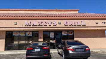 Maxcy's Grill outside