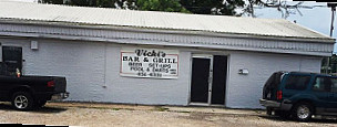 Vickie's Grill outside