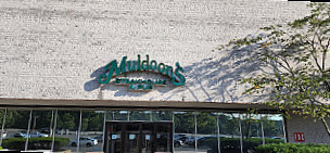 Muldoon's outside