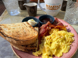 Gaslamp Breakfast Company food