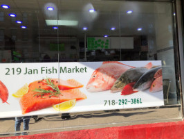 Fish Market outside