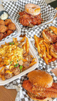 Fat Daddy's Hot Chicken food