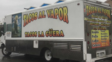 Tacos Al Vapor La Güera outside