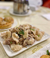 Hong Kong Gold Peony Seafood Palace food