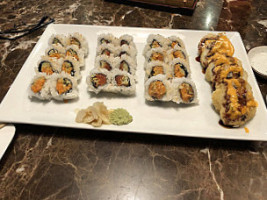 Sushi Maku food