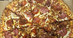 Hometown Pizza Of Pontotoc food