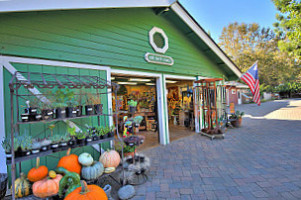 Linn's Farm Store food