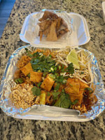 Kombo Kitchen Thai And American food