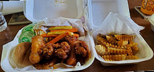 Don Don Hot Wings food