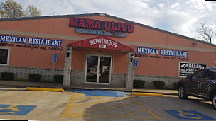 Mama Olivo Mexican outside