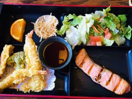 Uoko Japanese Cuisine food