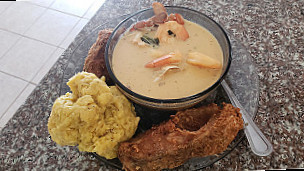 Sazón Garifuna Food Truck food