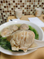 Hǎi Huáng Zhōu Fěn Miàn food