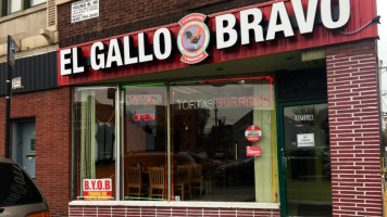 Gallo El Bravo food