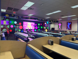 Chuck E. Cheese inside