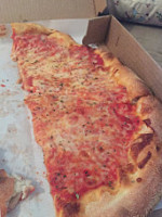 Pino's Pizza food